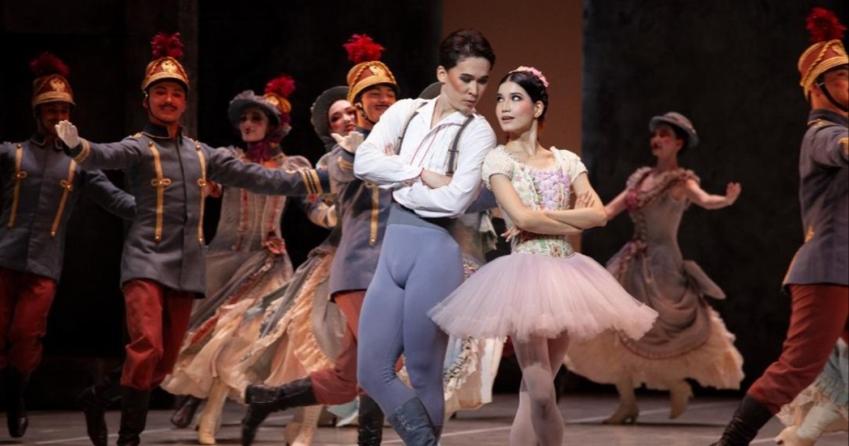 Астаналық театрдың Омандағы қойылымын екі күнде 2 мыңнан астам көрермен тамашалады