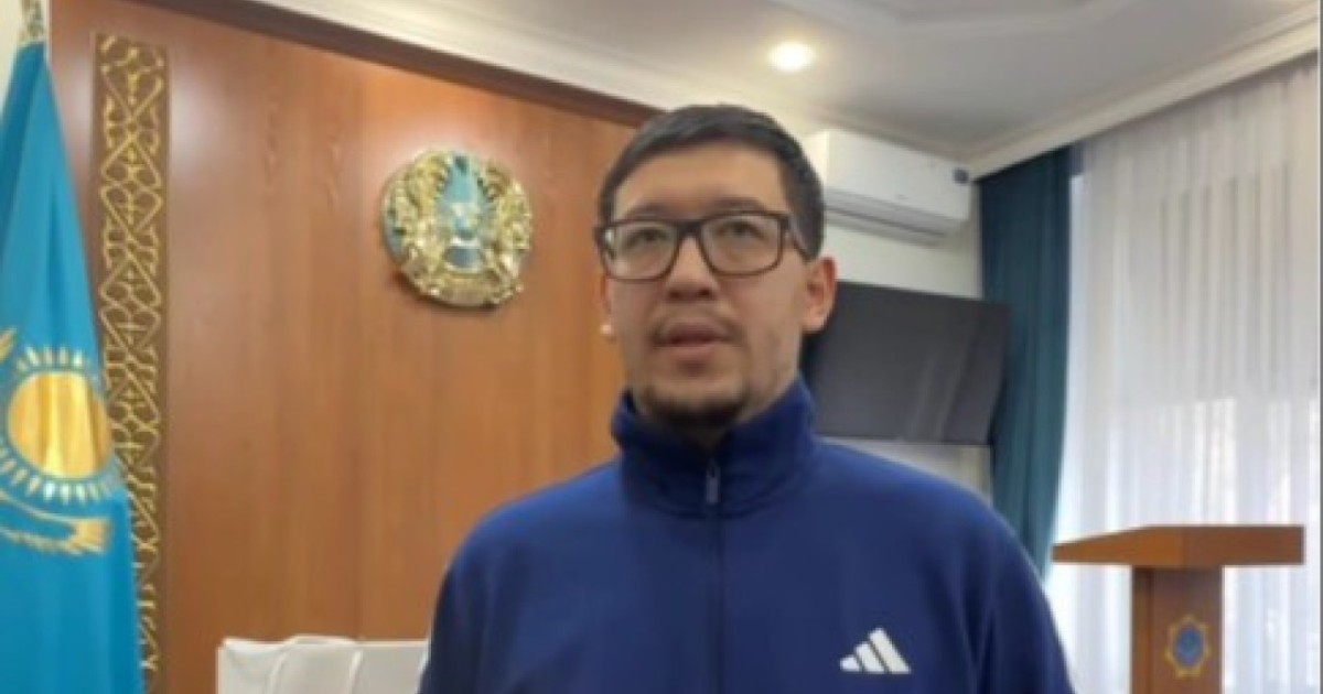 Астанада мұз астына құлап кеткен адамды құтқарған азамат марапатталды