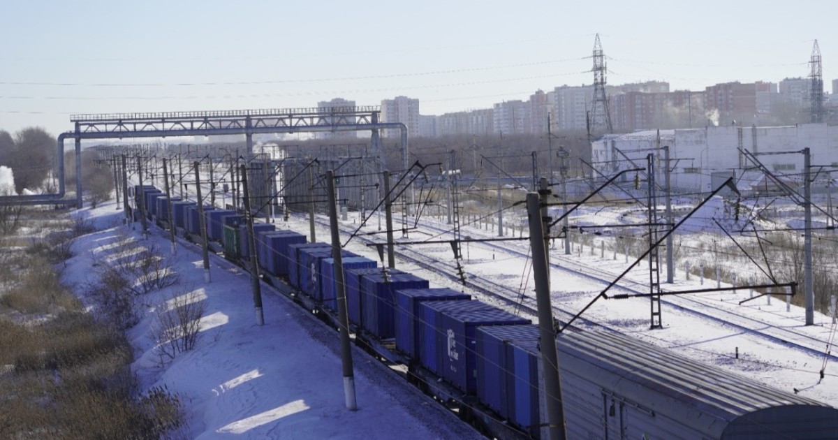 Қарағанды облысында жеңіл көлік жүк пойызымен соқтығысты