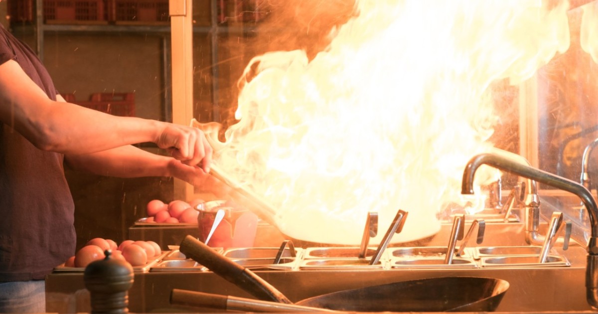 Қарағанды облысында кафеде газ баллоны жарылды: 2 адам көз жұмды