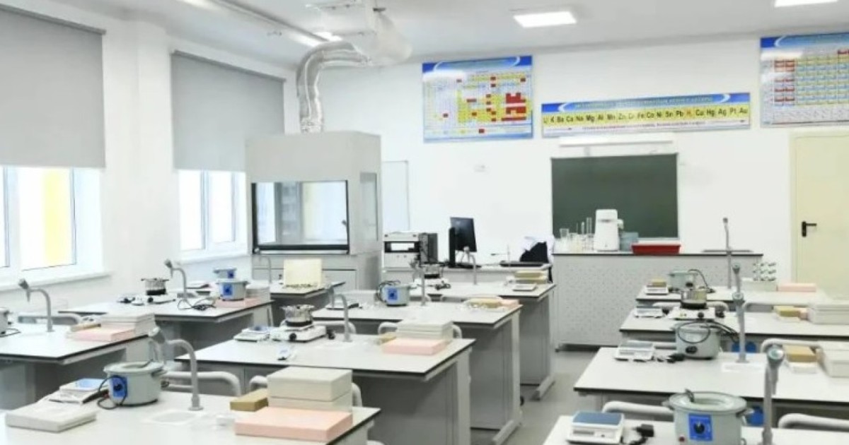 Астанада бірінші ауысымның 0-6 сынып оқушылары қашықтан оқиды