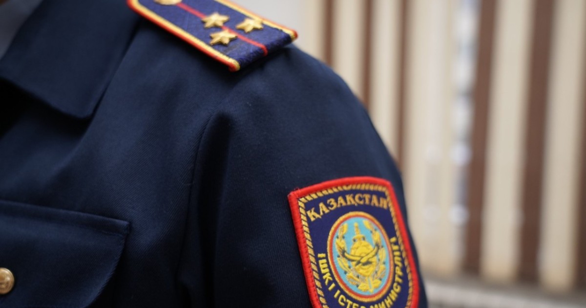 Полиция көлікке Мемлекеттік ту ілуге қатысты мәлімдеме жасады