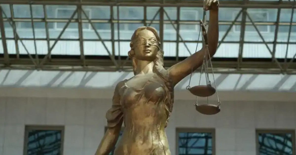 Кәмелетке толмаған сатушыны зорлағаннан кейін өлтірген ер адам қалған өмірін темір тордың ар жағында өткізеді