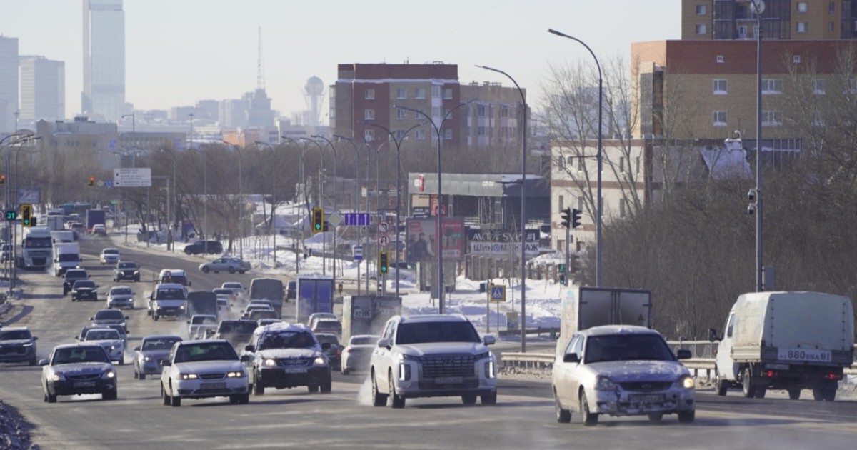 Тұрғын үйлер және білім беру мекемелерінің маңындағы жүк көліктерінің қозғалысын реттеу қажет – Тоқаев