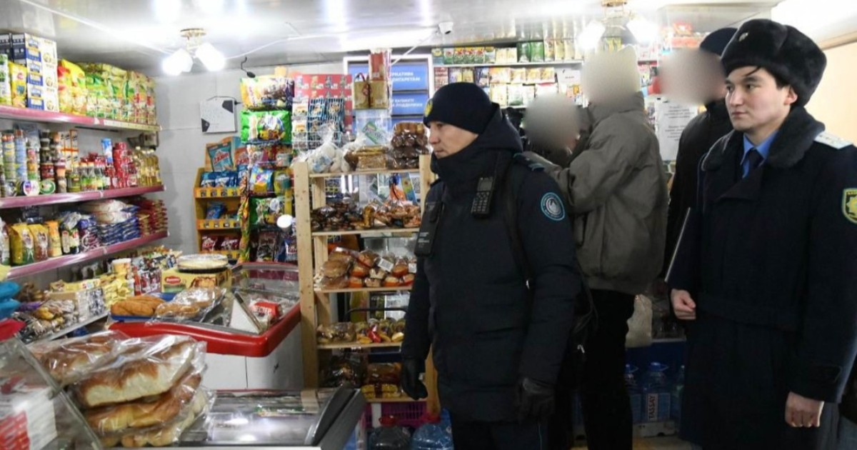 Астанада лицензиясыз ішімдік сатқан дүкен иесіне айыппұл салынды