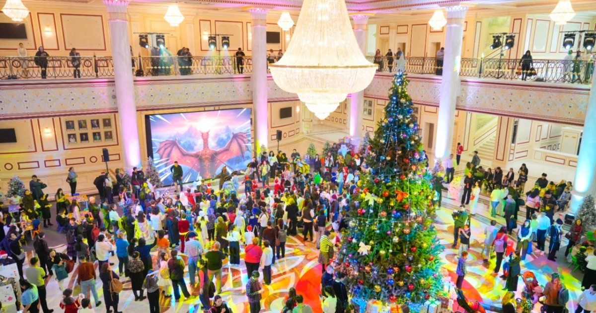 Астанада қала әкімінің атынан шырша тойы өтті