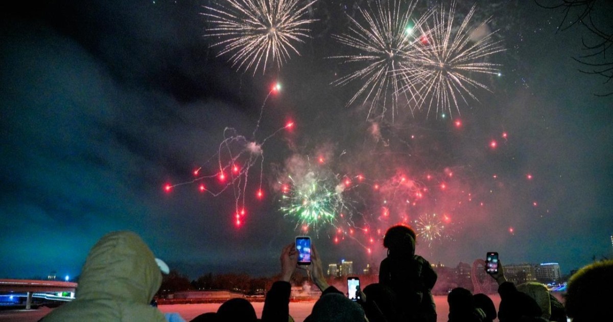 Елордада жаңа жылдық отшашу екі жерде ұйымдастырылды