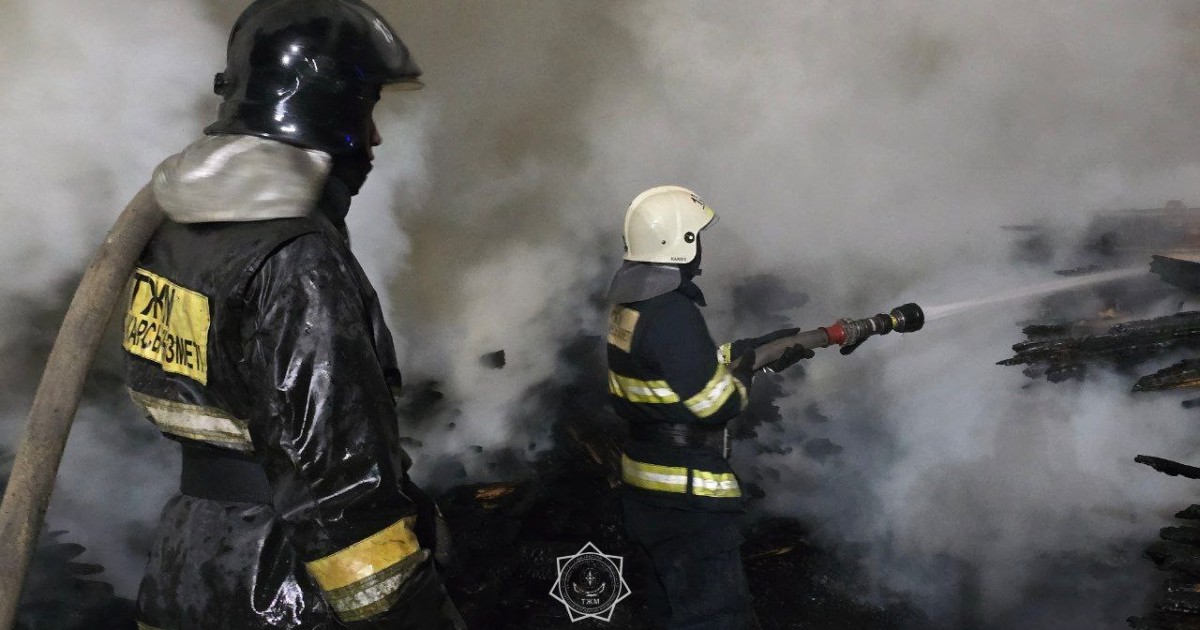 Астанада кілем жуатын цехта шыққан өрт сөндірілді – ВИДЕО