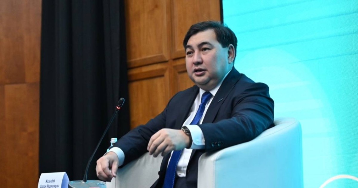 Дархан Жазықбай Президенттік жастар кадр резервінің мүшелерімен кездесу өткізді