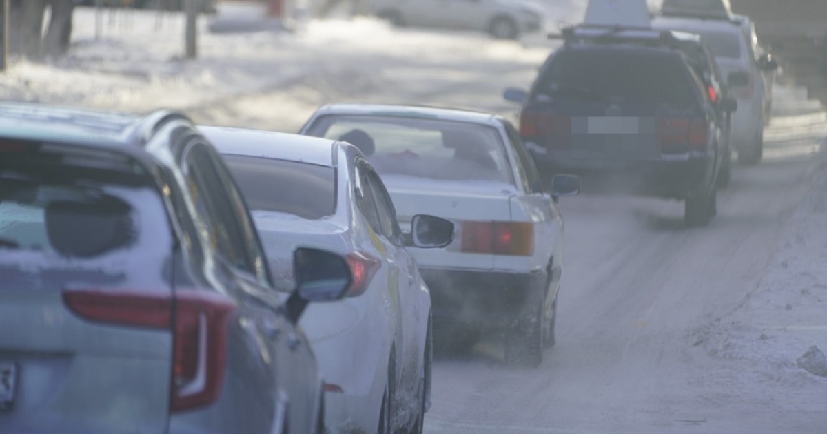 Көлік нөміріне балшық жағып қойған жүргізуші жауапқа тартылды