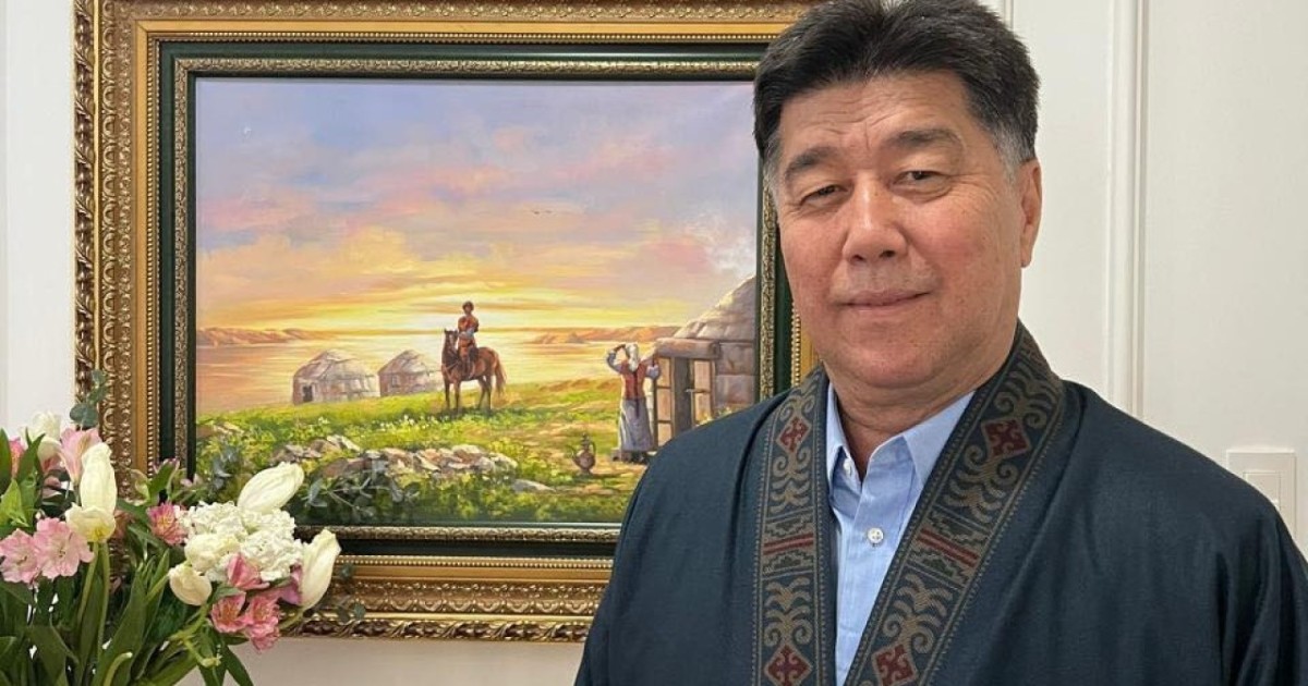 Әлихан Бәйменов Конституция тіліне қатысты пікір білдірді