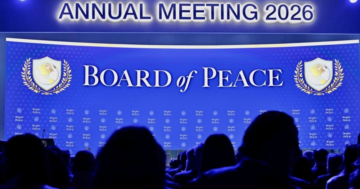 Мемлекет басшысы Давостағы Конгресс орталығына барды