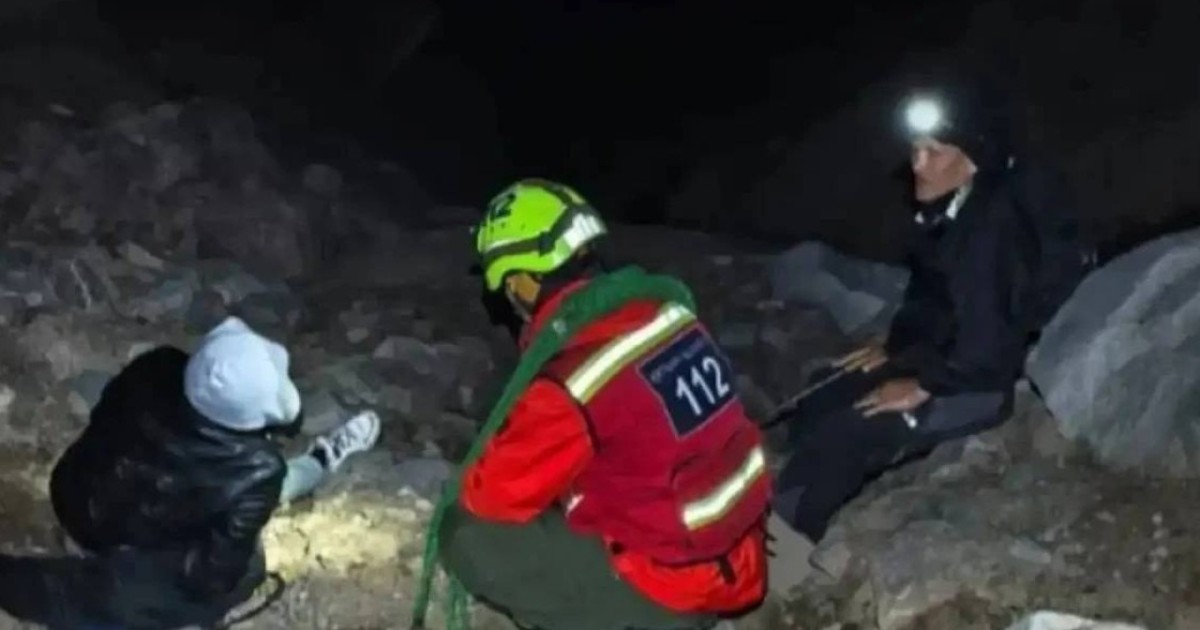 Құтқарушылар Мыңжылқы шыңында зардап шеккен альпинисті эвакуациялады