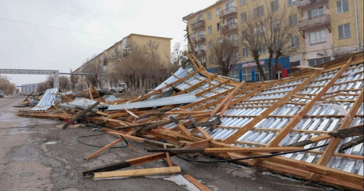 Жаңатастағы дауыл жел: Аудандық деңгейде төтенше жағдай жарияланды