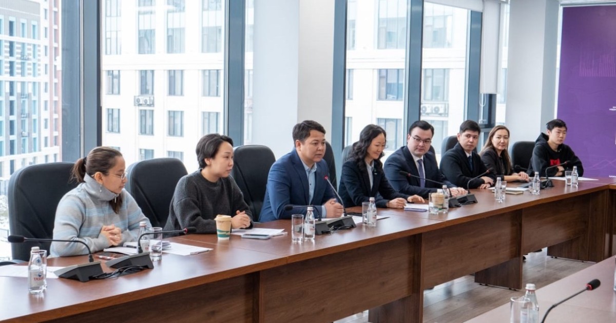 Ұлттық волонтерлік желі конституциялық реформаны қолдап, қазақстандықтарға үндеу жасады