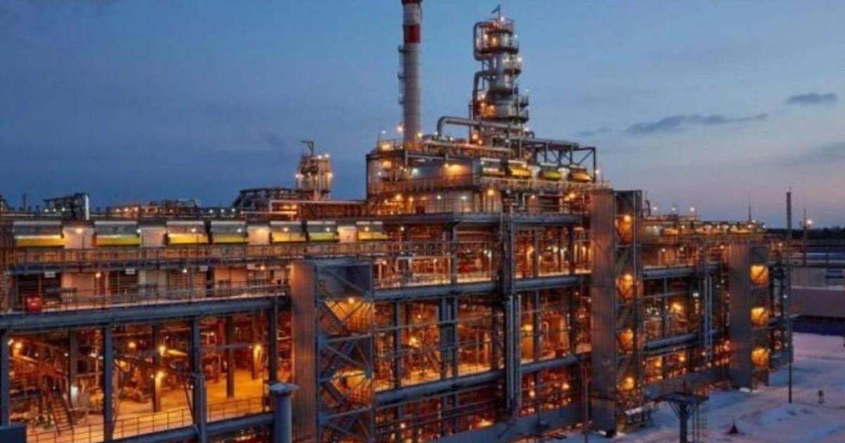 Тоқаев: Елімізде жұмыс істеп тұрған мұнай өңдеу зауыттарын жаңғырту керек