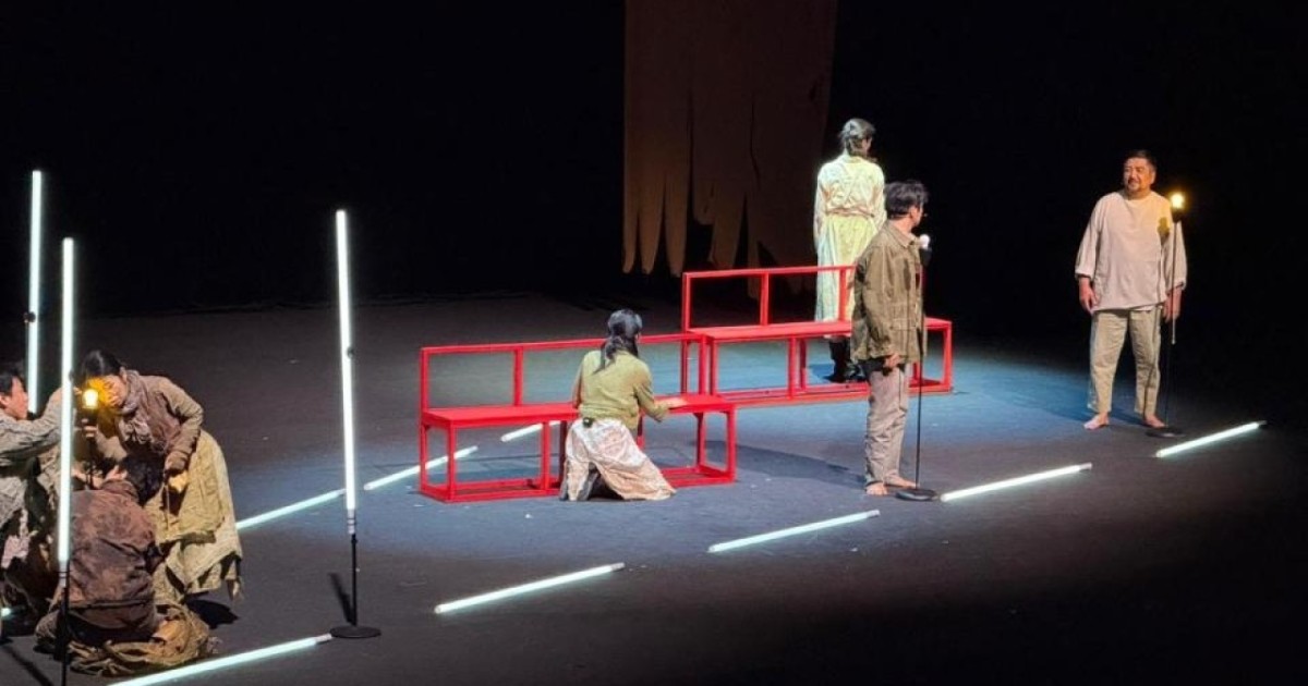 Елордада үш ел театрлары бірлескен «Париждегі екі әйел» спектаклінің премьерасы өтті