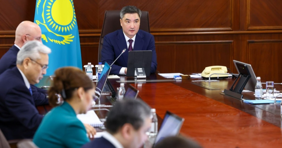 Олжас Бектенов полимер шикізатын тұрақты түрде жеткізуді тапсырды