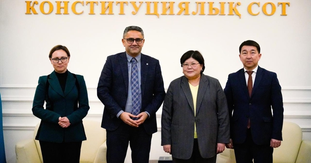 ЕҚЫҰ өкілдері Конституциялық реформа жөніндегі комиссия жұмысымен танысты