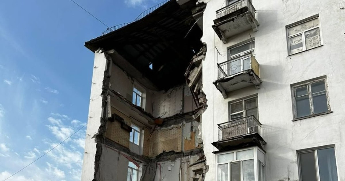 Балқаш қаласында тұрғын үйдің бір кіреберісі опырылып құлады