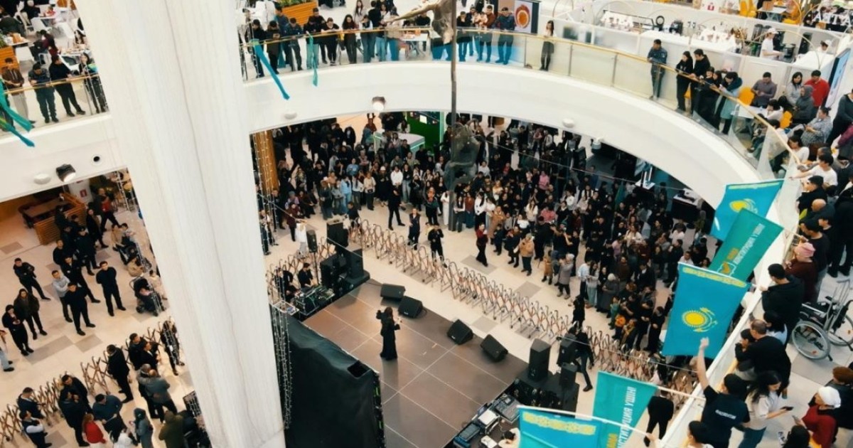 Астанада 5 мыңға жуық адам жаңа Конституцияны қолдауға арналған ауқымды концертті тамашалады