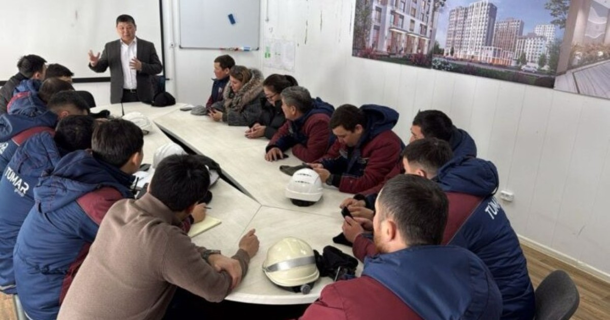 Tumar Group құрылыс компаниясының ұжымына Жаңа Конституция жобасының негізгі бағыттары түсіндірілді
