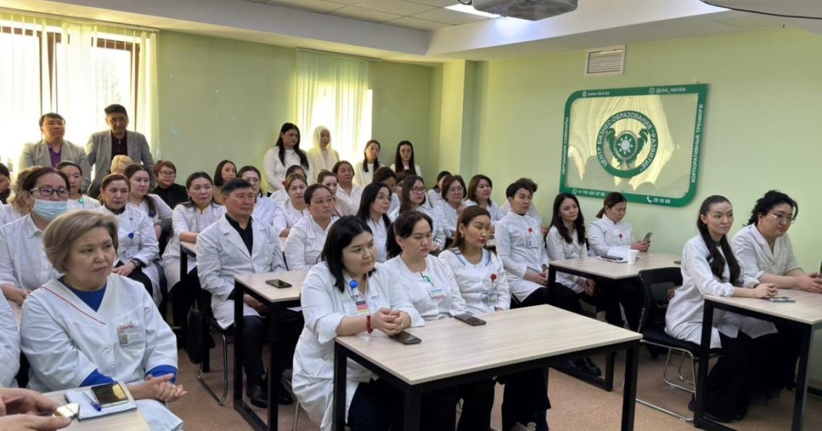 Астанада жалпыұлттық коалиция өкілдері  медицина қызметкерлерімен кездесті