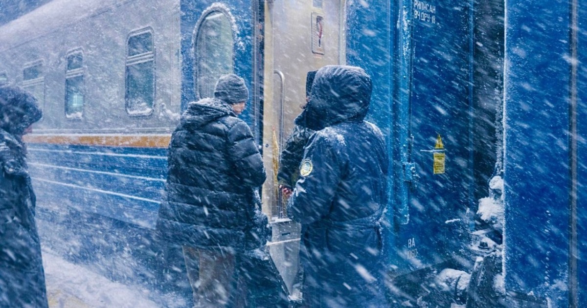 ҚТЖ жолдардың жабылуына байланысты 400-ге жуық жолаушыны пойызбен жеткізді