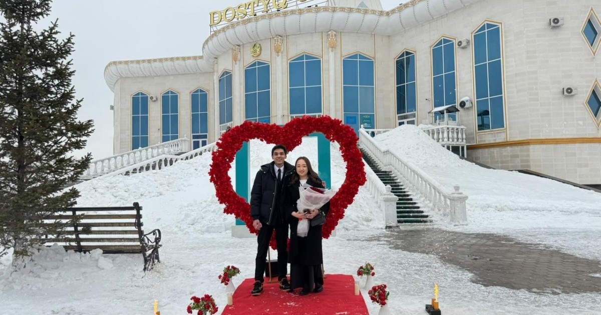 Астаналық жұп референдум күні шаңырақ көтеруге бел байлады