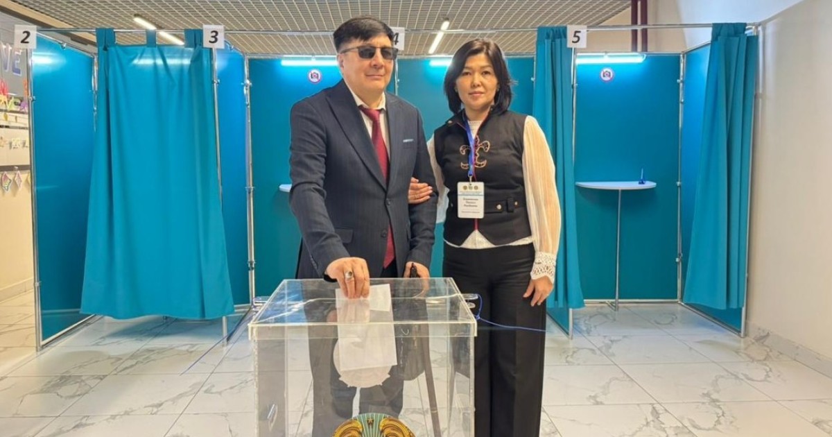 Астанада зағиптар да референдумда өз таңдауын жасады