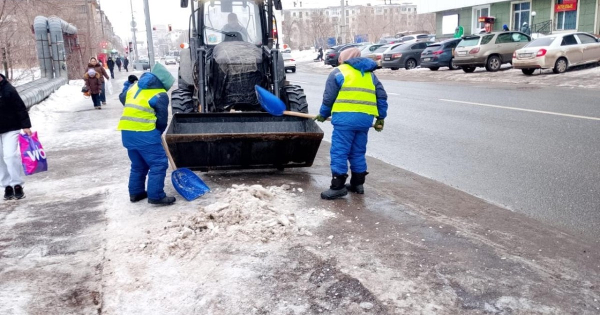 Елордадан бір түнде 50 мың текше метрден астам қар шығарылды
