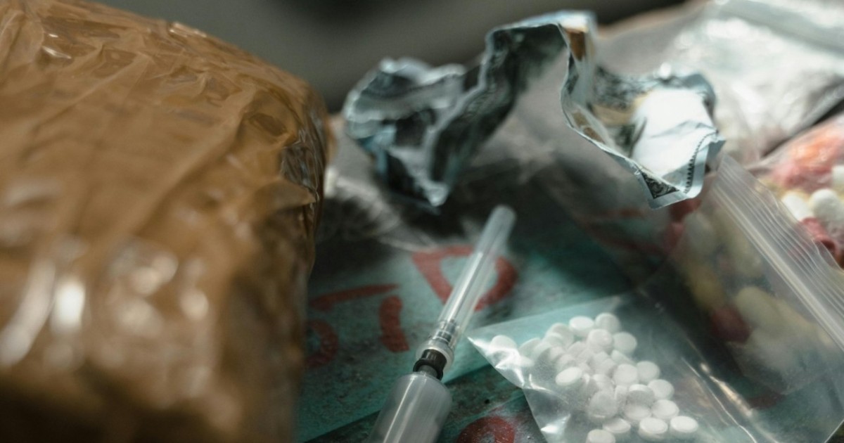 Ақмола облысында ірі есірткі зертханасын ұйымдастырған әкесі мен баласы ұсталды