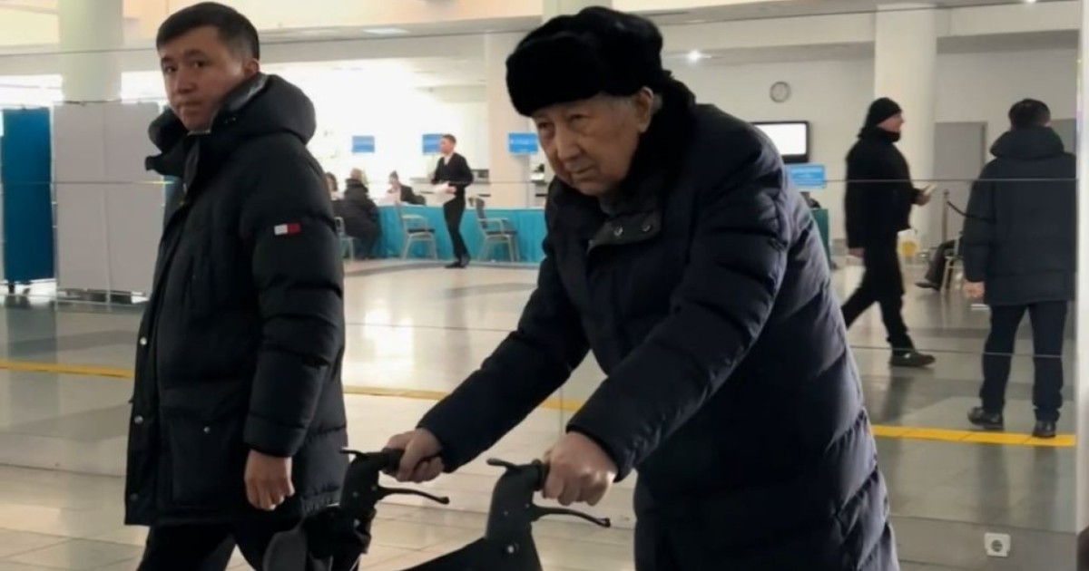 Мырзатай Жолдасбеков референдумға қатысып, өз таңдауын жасады