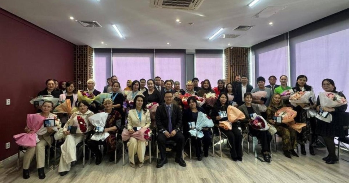 Шаңырақ күні: Астанада көпбалалы аналарға құрмет көрсетілді