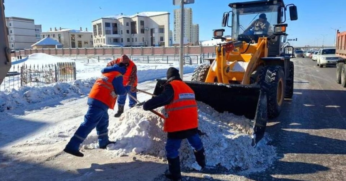 Елордада қар тазалау тәулік бойы жүріп жатыр