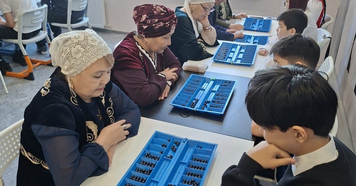 Ұлттық спорт күні: Белсенді ұзақ өмір сүру орталығында тоғызқұмалақтан турнир өтті