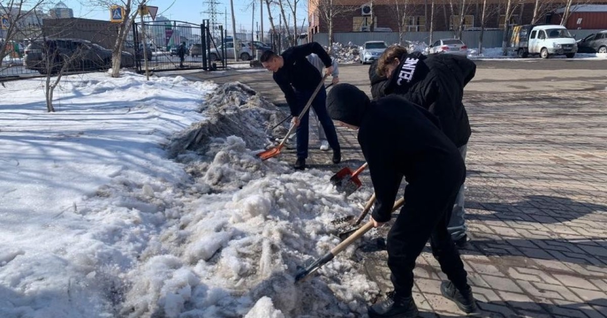 «Таза Қазақстан»: Астанада студенттер сенбілік өткізді