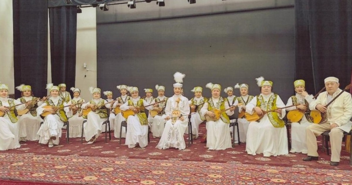 Елордалық домбырашы әжелер Қырғызстаннан бас жүлдемен оралды