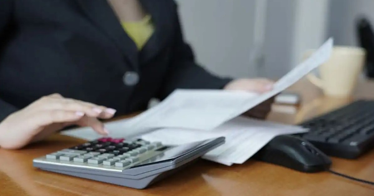 Алимент төлемегені үшін 20 сағат қоғамдық жұмысқа тартылды