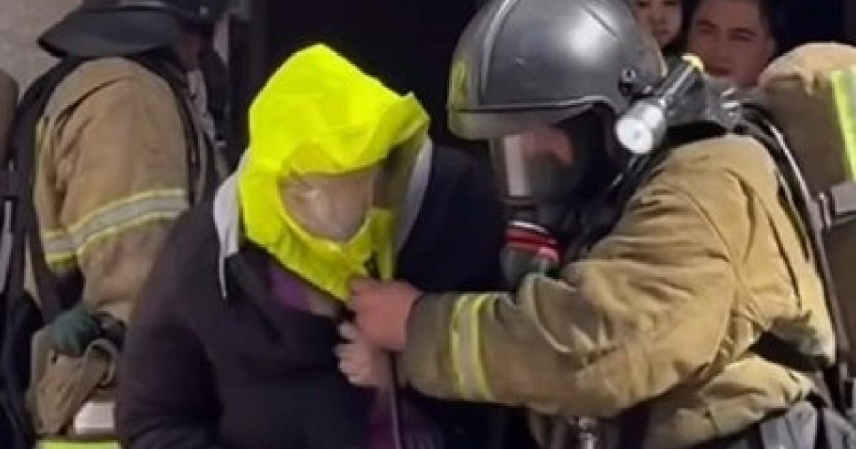 Астанада көпқабатты үйдегі өрт кезінде 9 бала арнайы масканың көмегімен құтқарылды