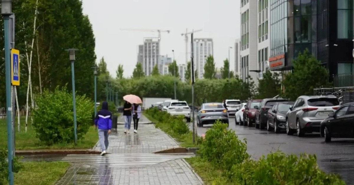 Ауа райы: Астанада найзағай ойнап, алғашқы жаңбыр жауады