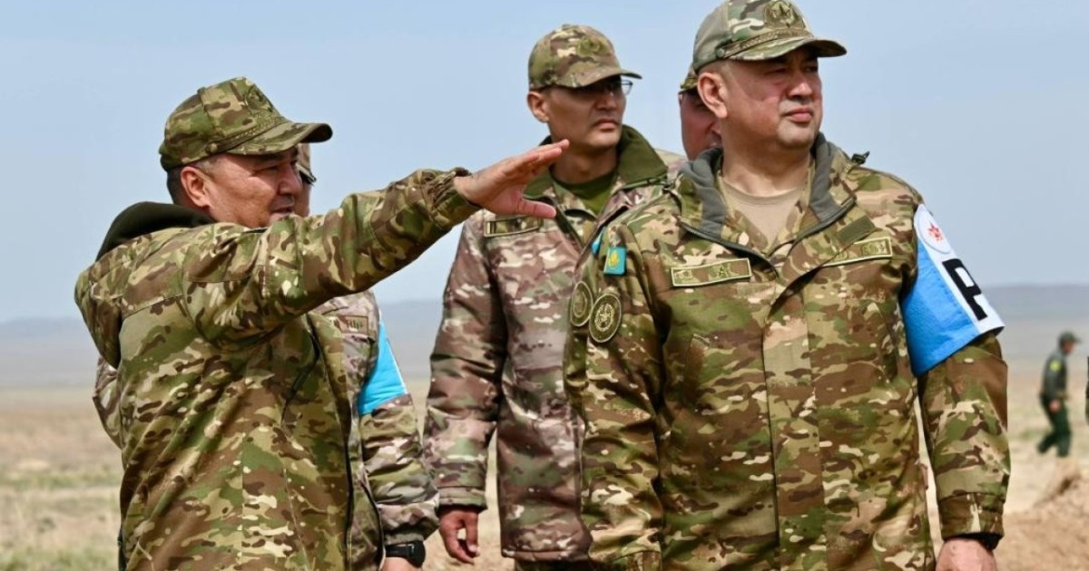 Бас штаб бастығы сержанттардың жалпыәскерлік кеңесіне дайындығын тексерді