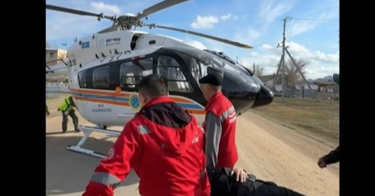 Қарқаралыда автобус аударылып, зардап шеккен 3 адам тікұшақпен эвакуацияланды