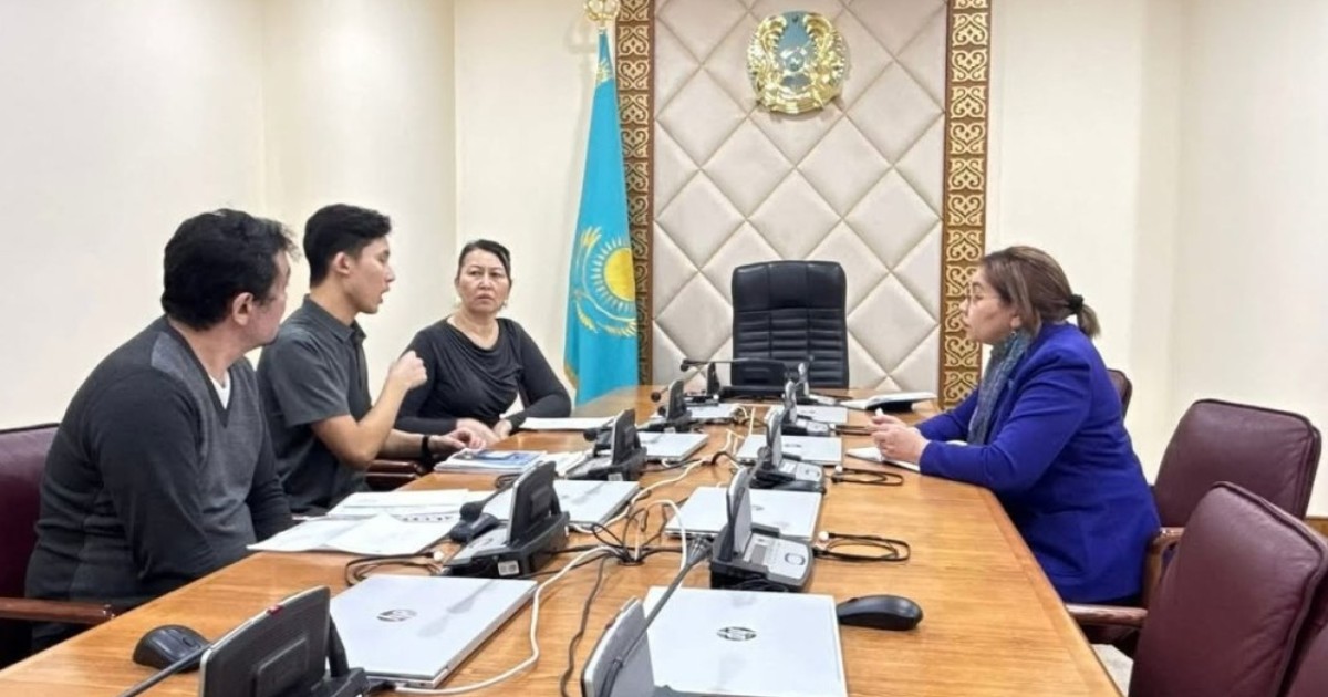 Елордалық ерекше отбасының түйткілді мәселесін шешуге қолдау көрсеткен сенаторға алғыс айтты