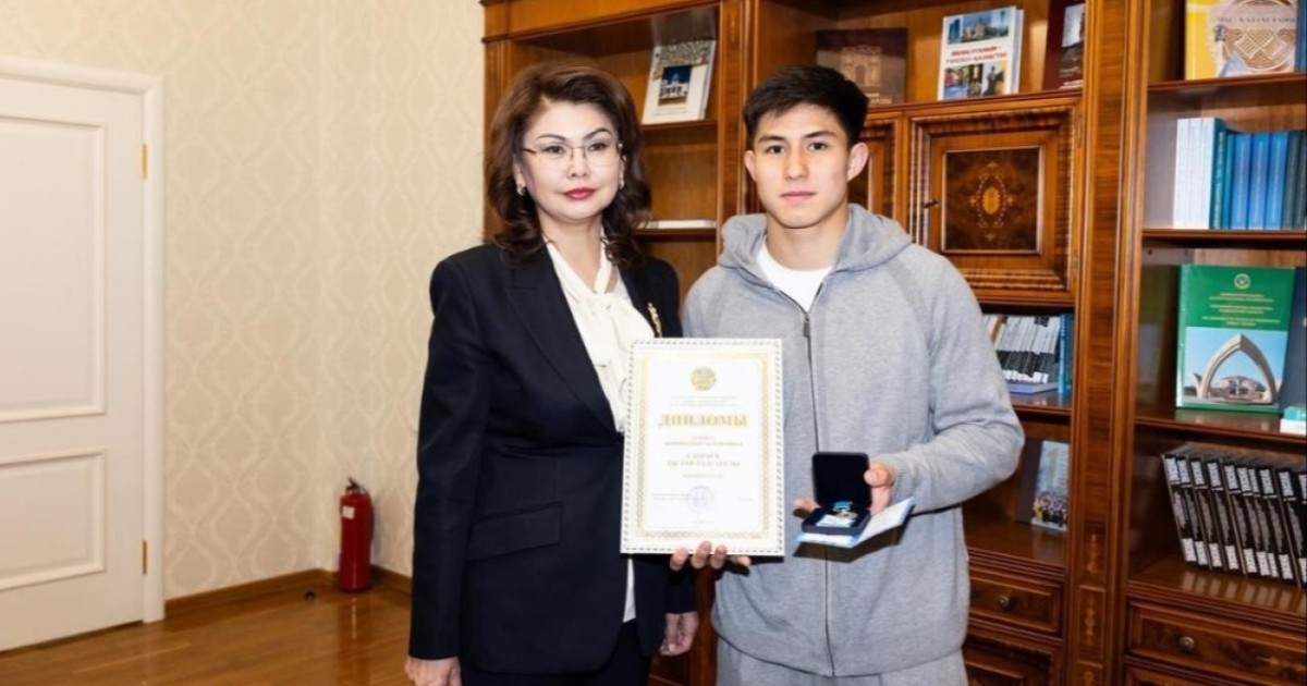 Футболшы Дастан Сәтпаевқа «Дарын» мемлекеттік жастар сыйлығы табысталды