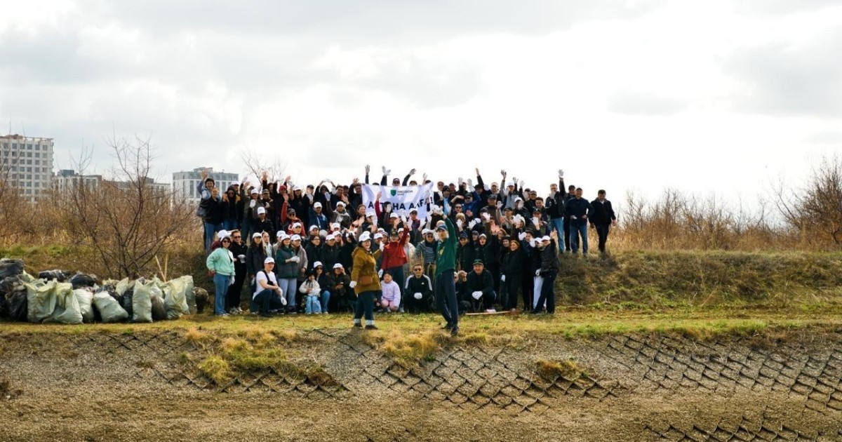 Астанада мыңнан астам банк қызметкері «Таза Қазақстан» акциясына қатысты