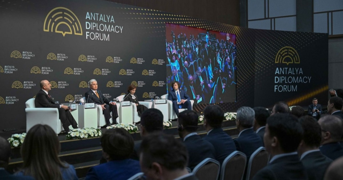 Мемлекет басшысы Анталия дипломатиялық форумының панелдік сессиясына қатысты