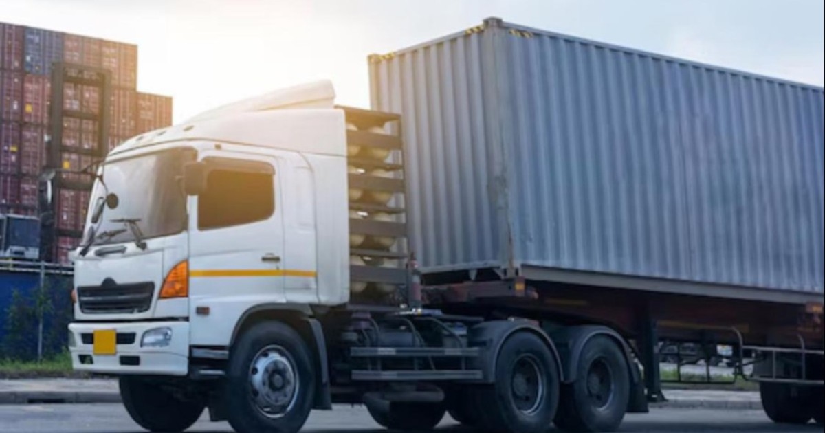 Цифрландыру: 3,5 тоннадан асатын жүк тасымалы үшін құжаттарды арнайы жүйеде тіркеу міндеттелді