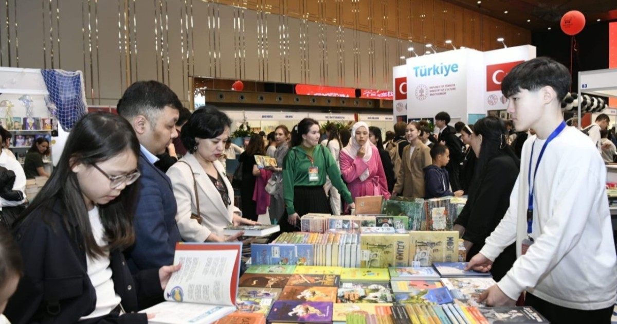 Астанадағы халықаралық кітап көрмесінің алғашқы күні 10 мыңнан астам адам келді
