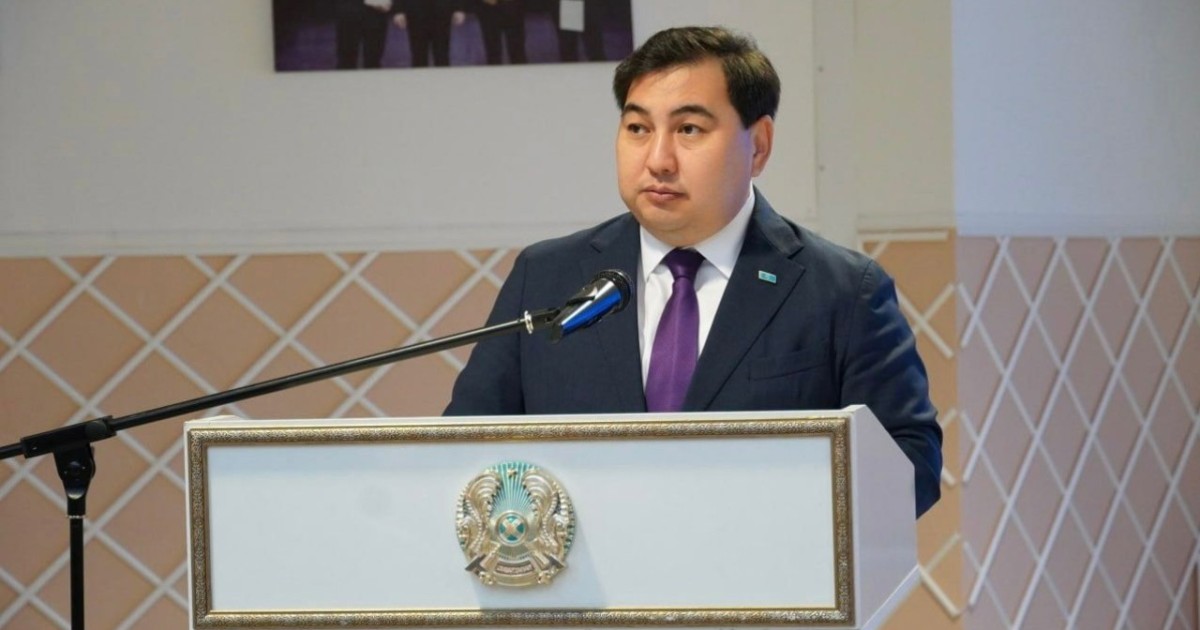 Дархан Жазықбай БҚО жастарына мемлекеттік қызметтің мүмкіндіктерін түсіндірді